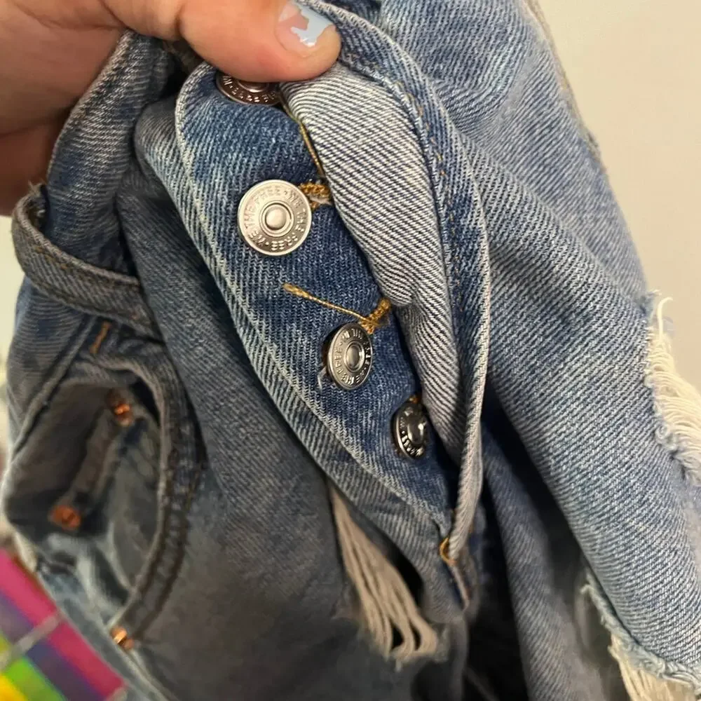 Free people baggy tomboy distressed denim shorts size 25
